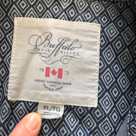 Buffalo David Bitton XL button down - Picture 3 of 6